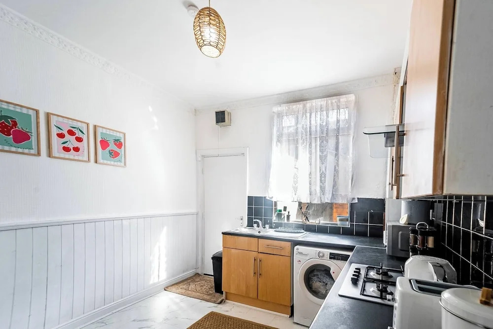 Room-comfy One-bdr in a Manchester House