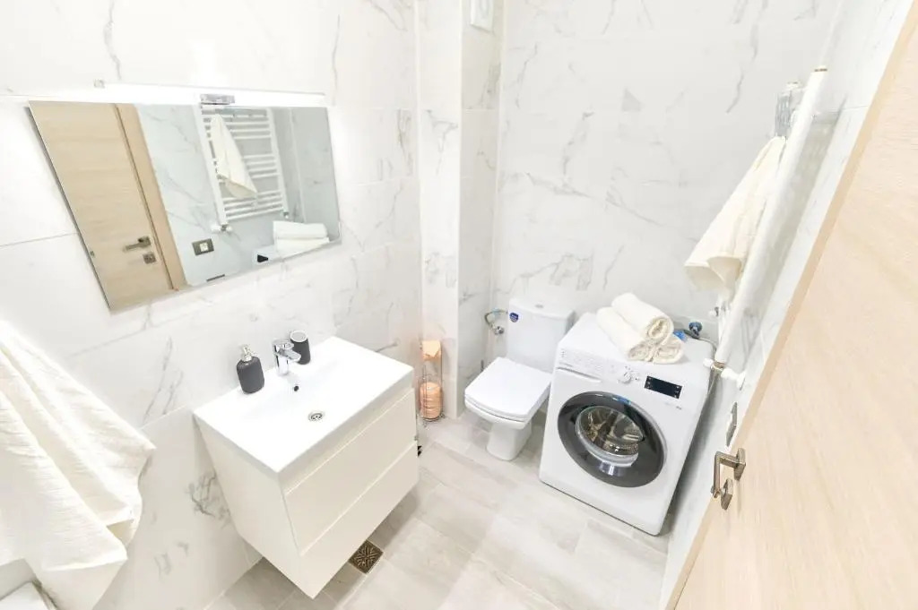 Sunflower 2BR Apartment in Nord10- parking n pool