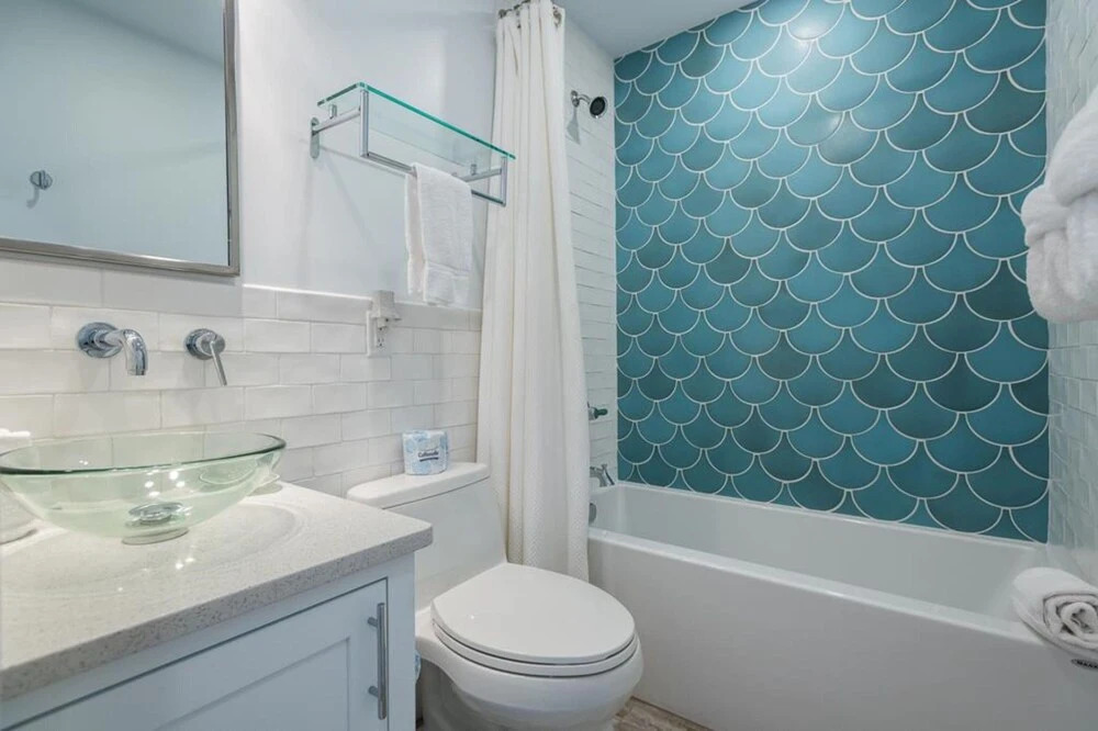 Tresor de la Mer 25 Central Square Unit 304 By Dune Vacation Rentals