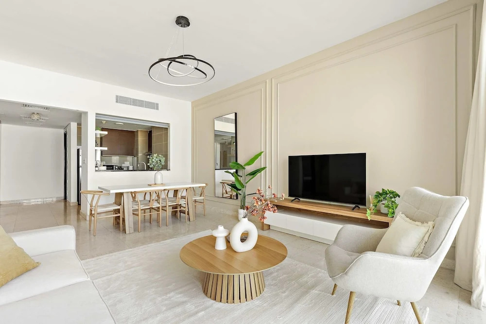 Silkhaus Luxury 2BR in Marina Heights Near Canal