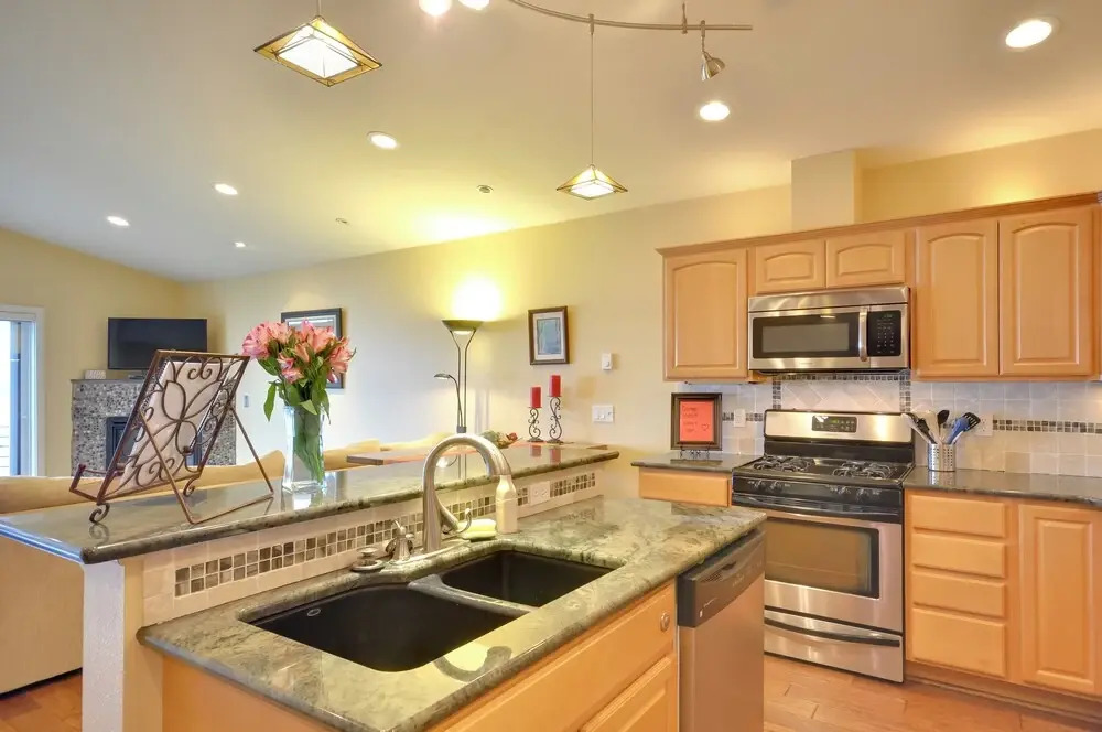Waterfront Oregon Abode w/ Balcony & Ocean Views!