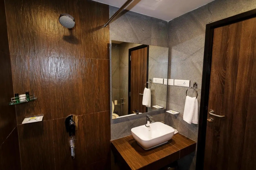Incredible One Hotel