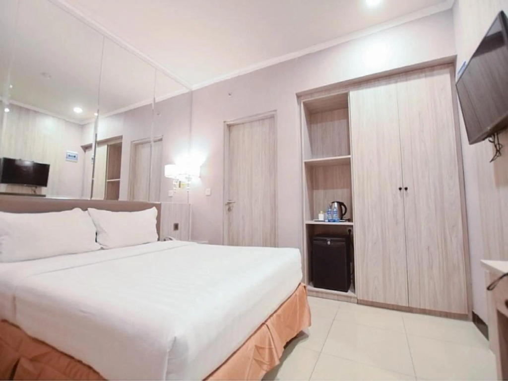 Grand Paragon Hotel