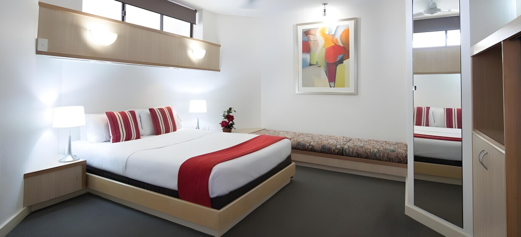 Tiki Hotel Apartments Surfers Paradise