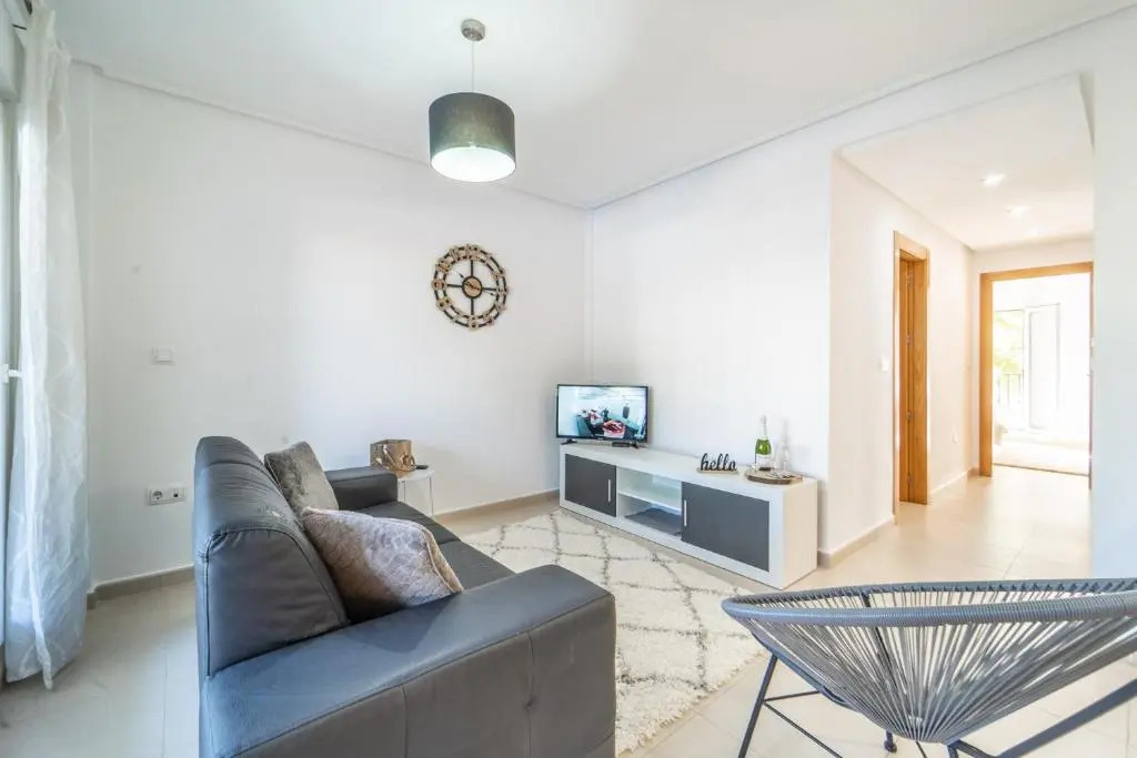 Apartment Near the Pool - MO4011LT