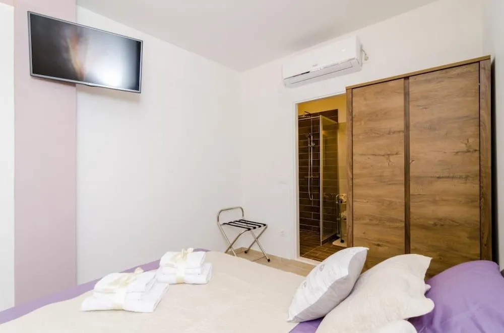 Apartment & Room Lady O