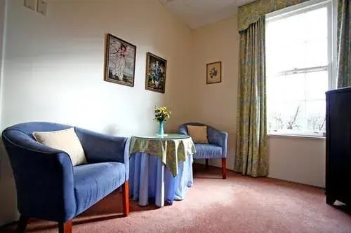 Feathers Hotel