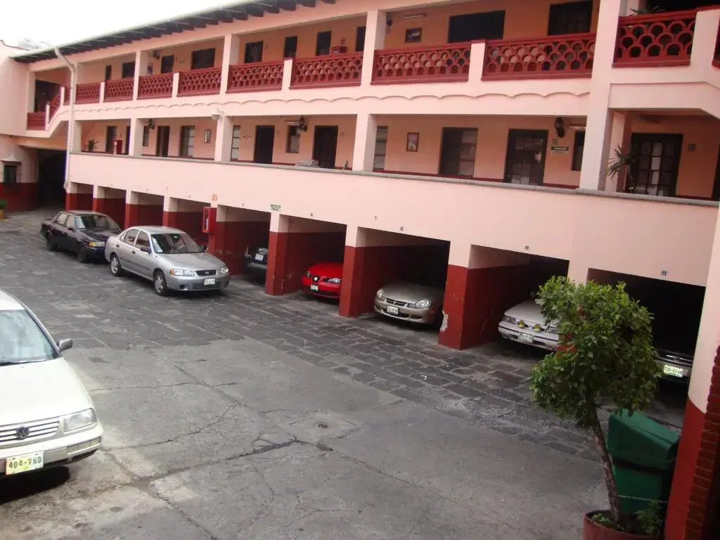Hotel Virreyes