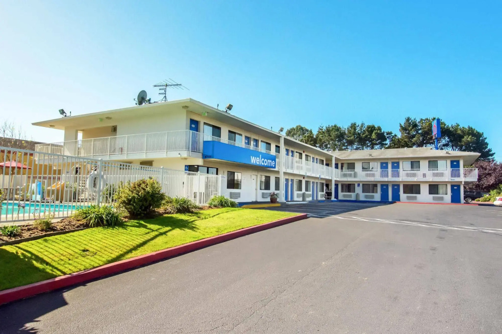 Motel 6-Arcata, CA Cal Poly Humboldt