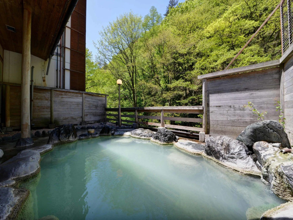 Shirahone Onsen Tsuruya Ryokan