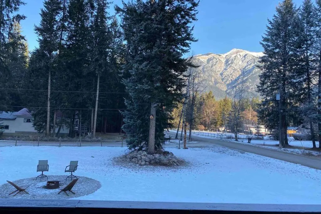 Gudjonson Getaway - 2 bed 2 bath Cabin