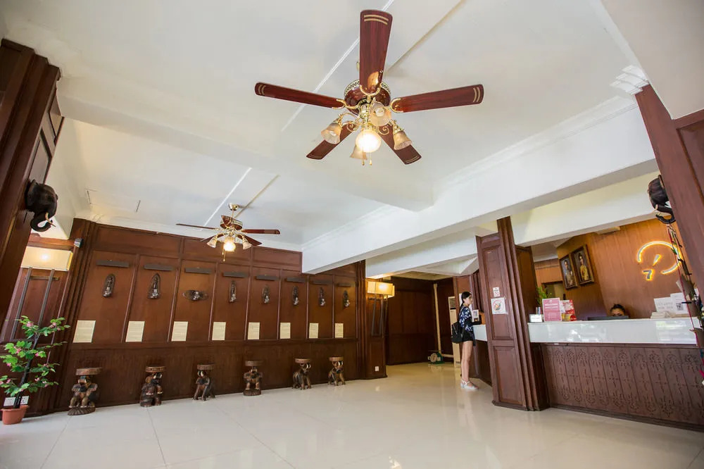 ZEN Rooms Arak Road 7 Days Inn