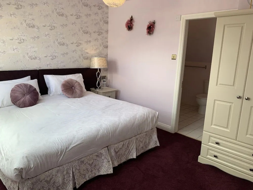 Rivers Edge Bed  Breakfast