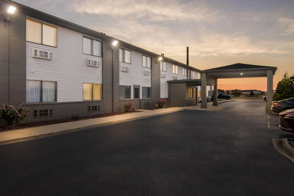 Super 8 by Wyndham Bourbonnais/Kankakee Area