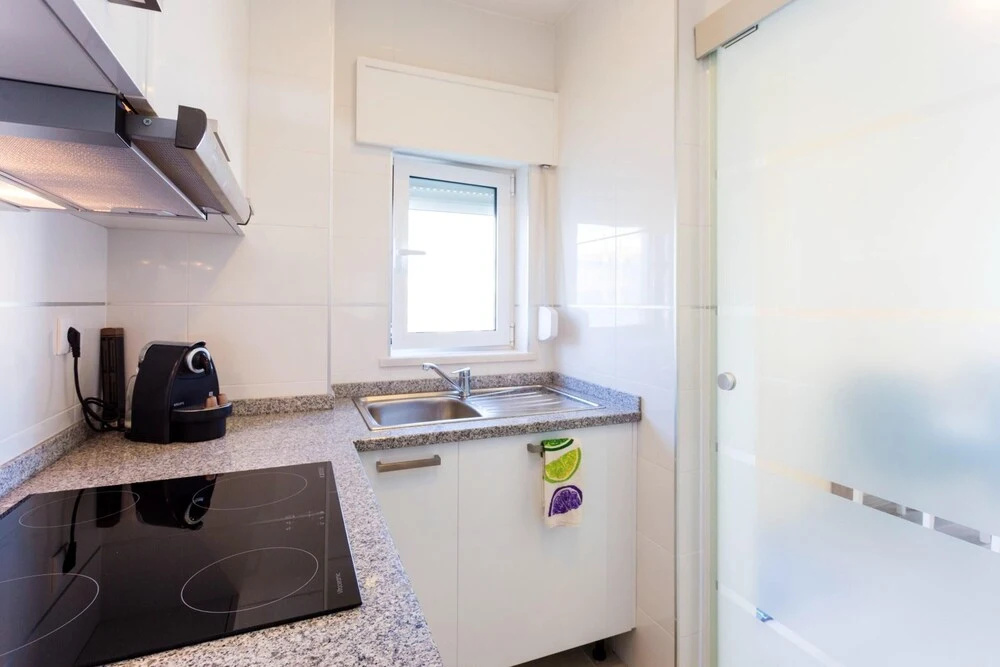 Apartment with One Bedroom in Portimão, with Wonderful Sea View, Terrace And Wifi - 10 M From the Beach