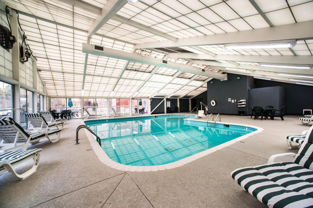 Comfort Suites Nashville Airport - BNA