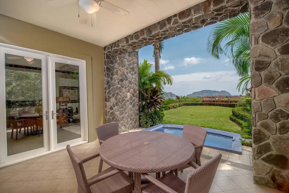 Vista Bahia 1F 1 bdr 1 Bath Ocean View