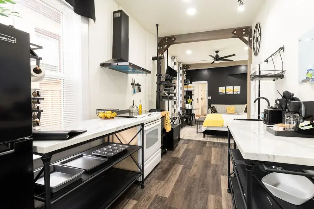 Cozy Vintage Studio Near Downtown SLC