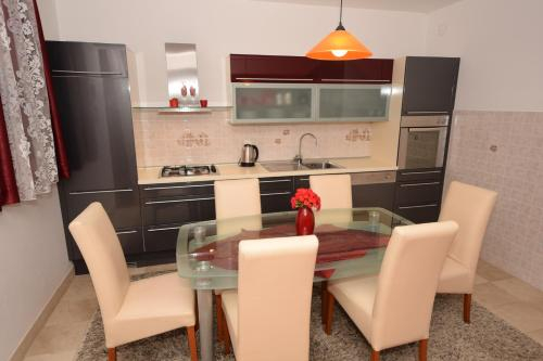 Holiday Home Mirela