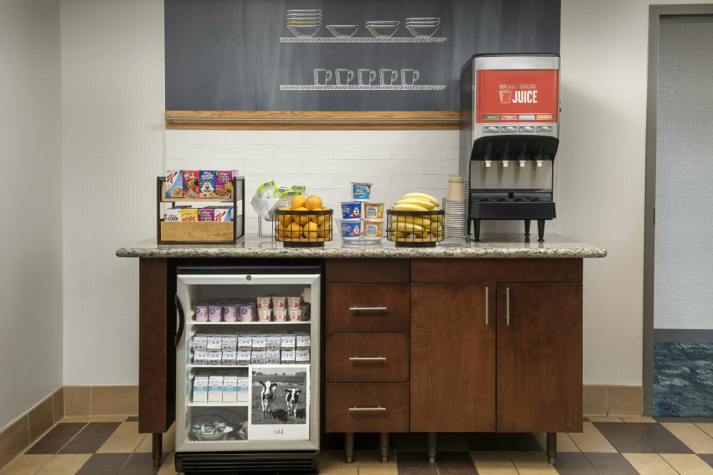 Hampton Inn & Suites Holly Springs