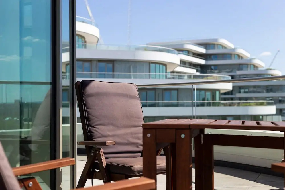 Modern 2 Bedroom Flat With Stunning Views