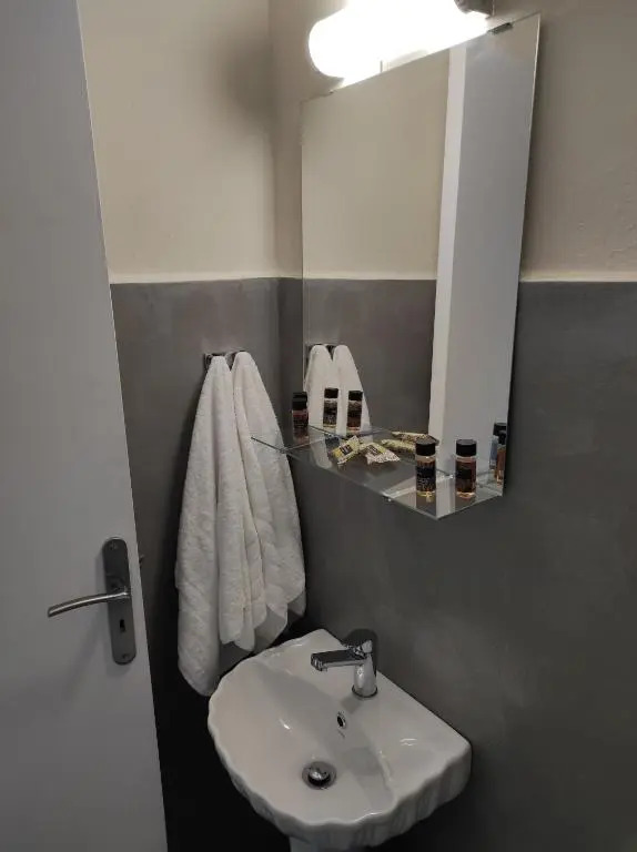 Budget Studio 1 - Sea view - Renovated February 2021