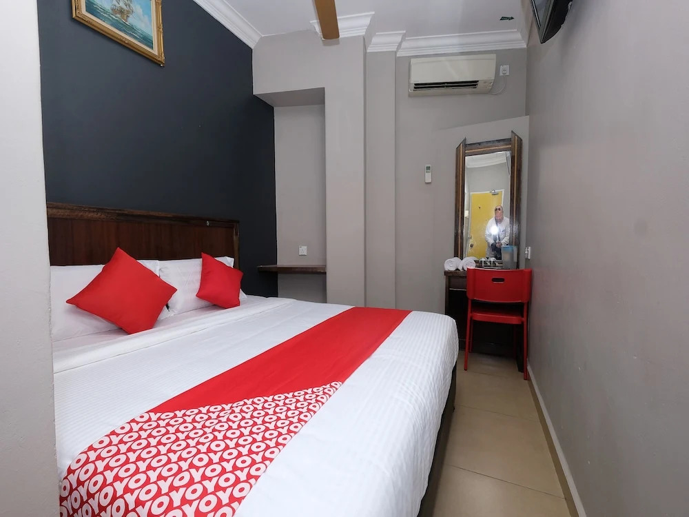 Nice Stay Hotel by OYO Rooms