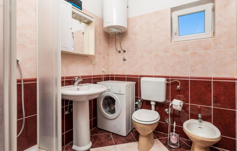 Awesome Apartment in Pag With Wifi and 2 Bedrooms
