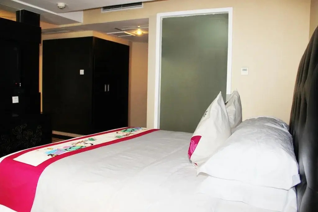 Minshan Ane Grand Hotel
