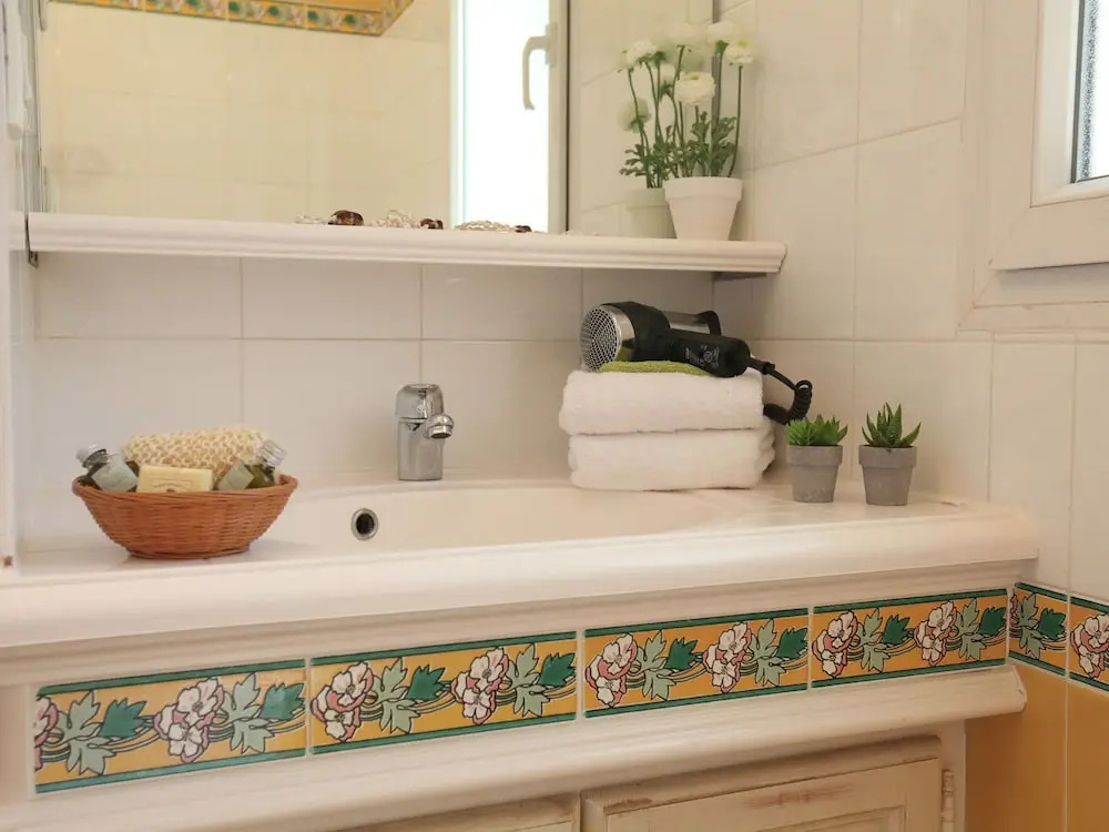 Sea-view Studio in the Beautiful Fortified Town Grimaud