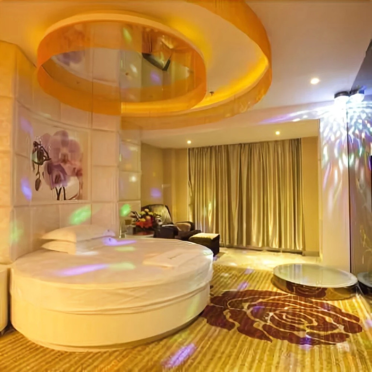 Jiangmen Charming Hotel