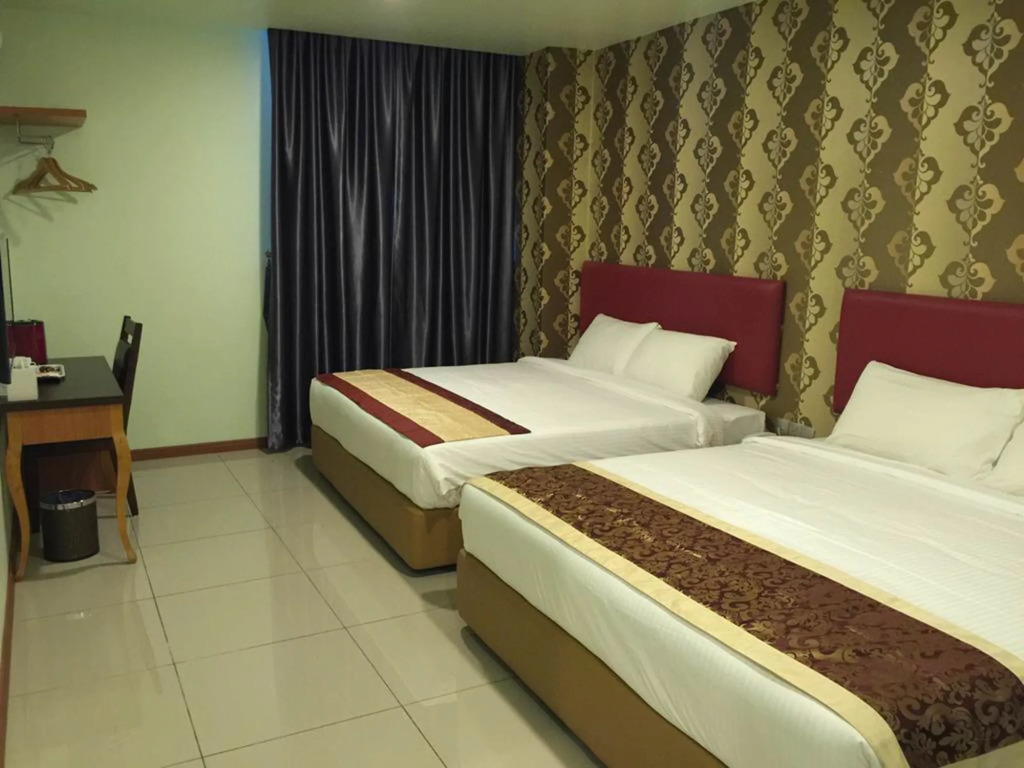 Prince 33 Hotel