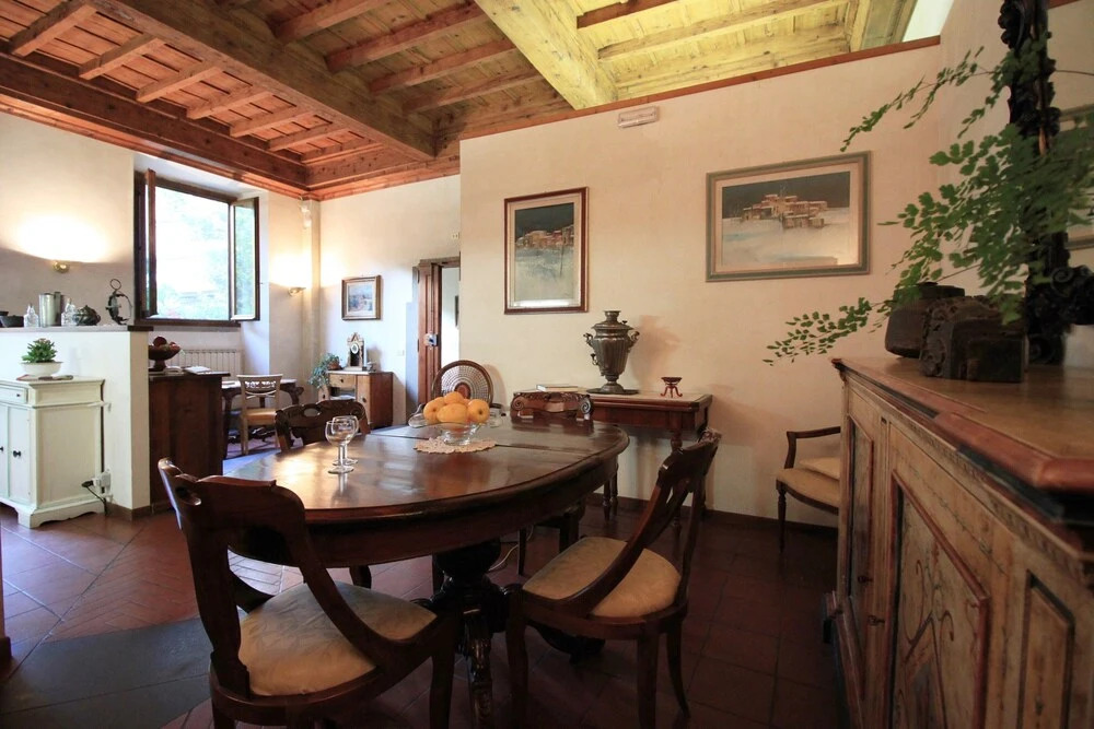 Domus Giorgio Authentic 1600's apt with Stunning Garden and Rooftop