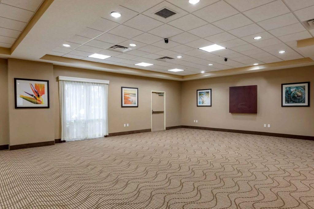 Comfort Suites Orlando Airport