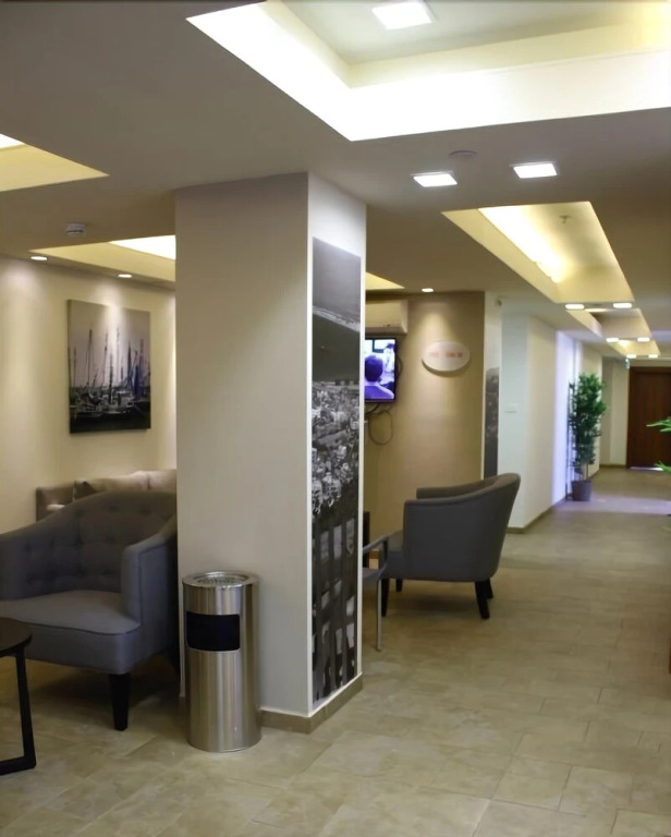 Maris Hotel