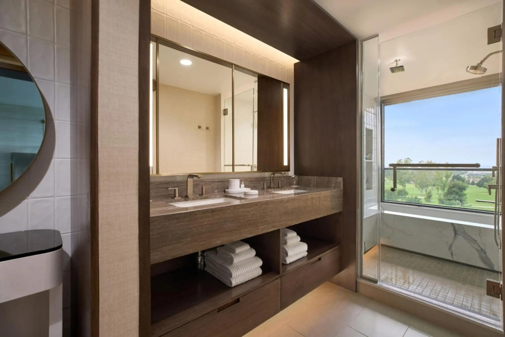VEA Newport Beach, a Marriott Resort & Spa