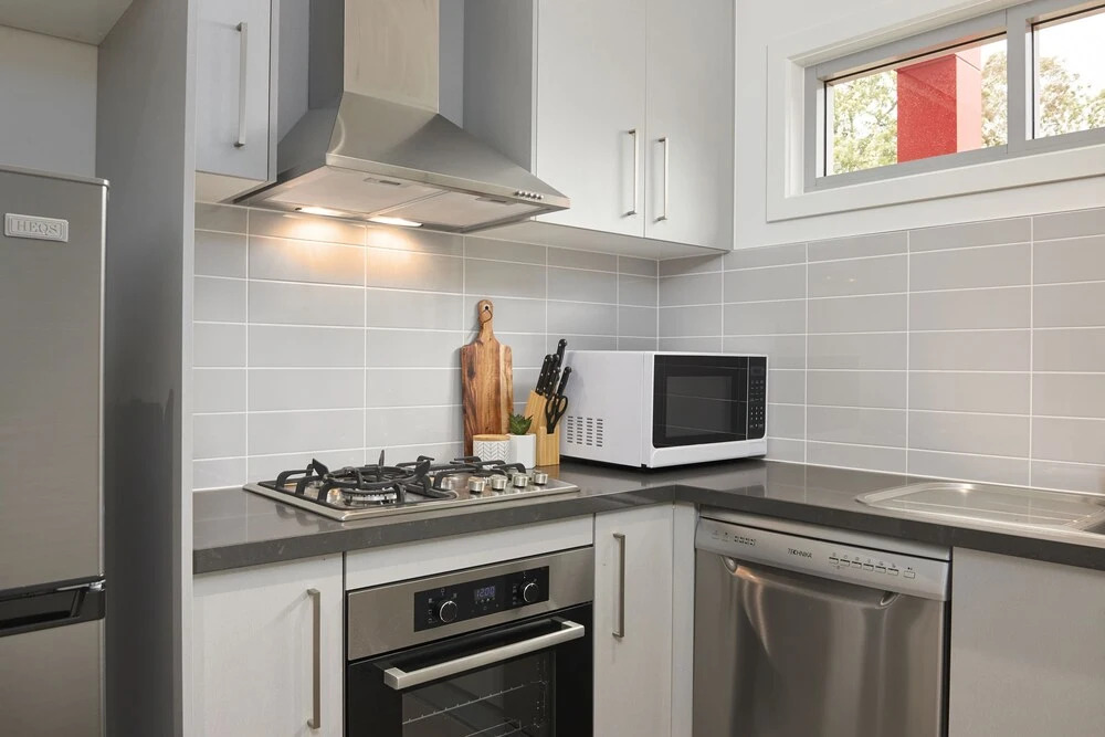 Bright and Updated 1 Bedroom Apartment