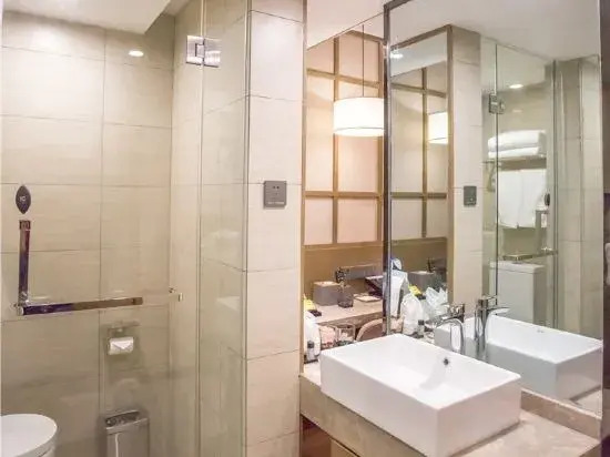 Hongbao Hotel (Xuchang Caowei Ancient City Pang Donglai Times Square)