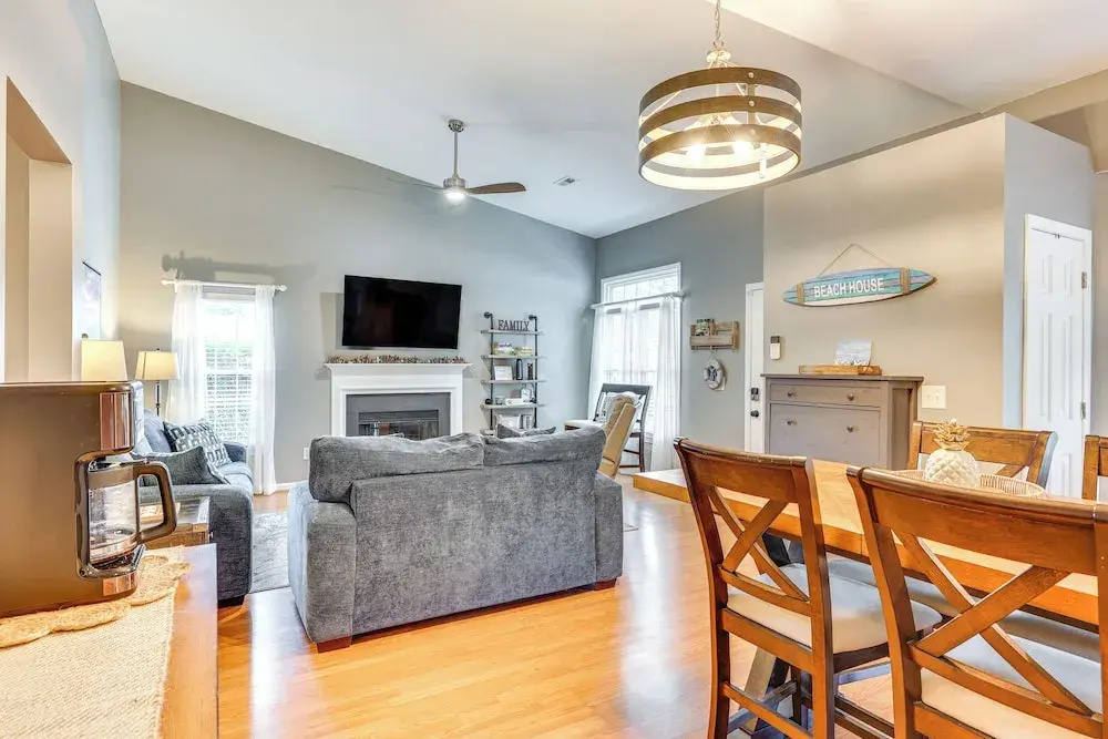 Wilmington Family Home: 6 Mi to Wrightsville Beach
