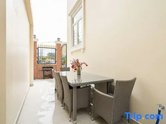 KN9 Holiday Villa
