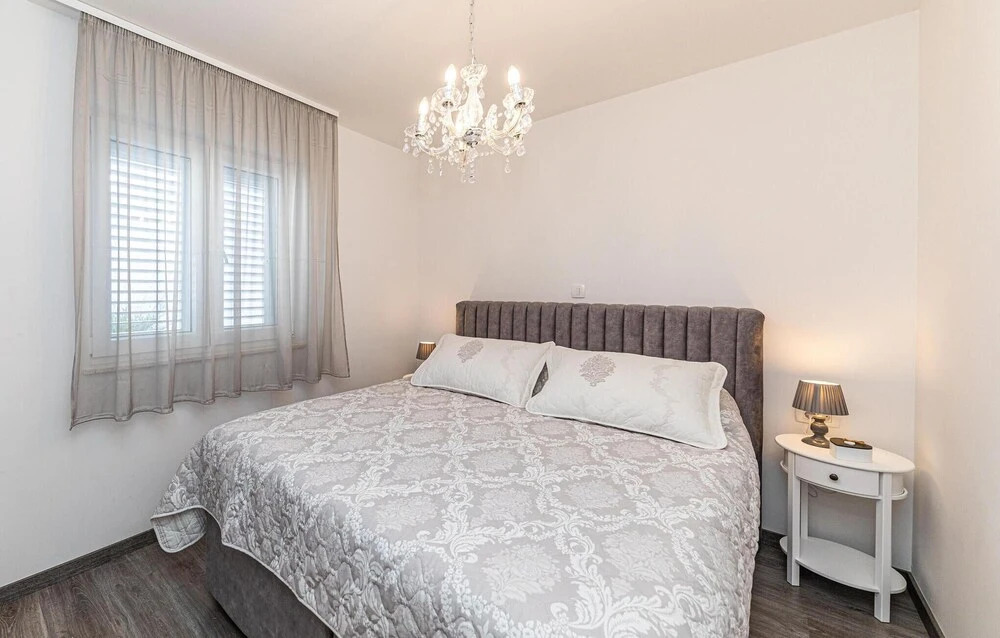 Nice Apartment in Seget Donji With Wifi and 1 Bedrooms