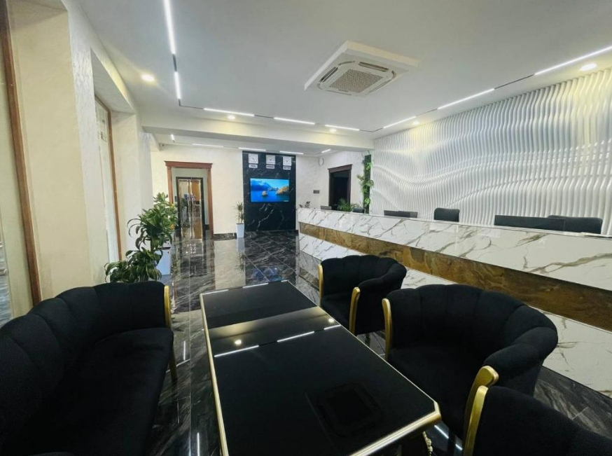 Oqshom Plaza Hotel