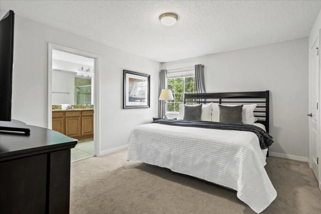 5 Bedrooms 4 Bathrooms Paradise Palms 8981 Cp