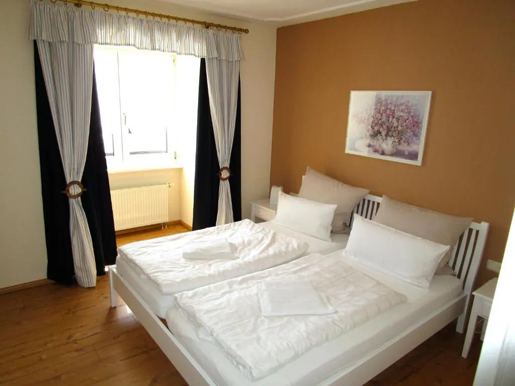 Hotel garni SEESCHLÖSSCHEN