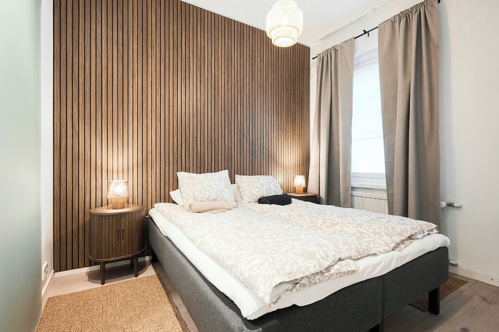Modernized 1920s Apartment
