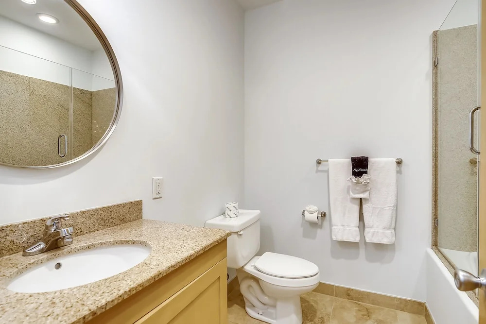 Ocean Grove 301-greta House 3 Bedrooms 2 Bathrooms Apts