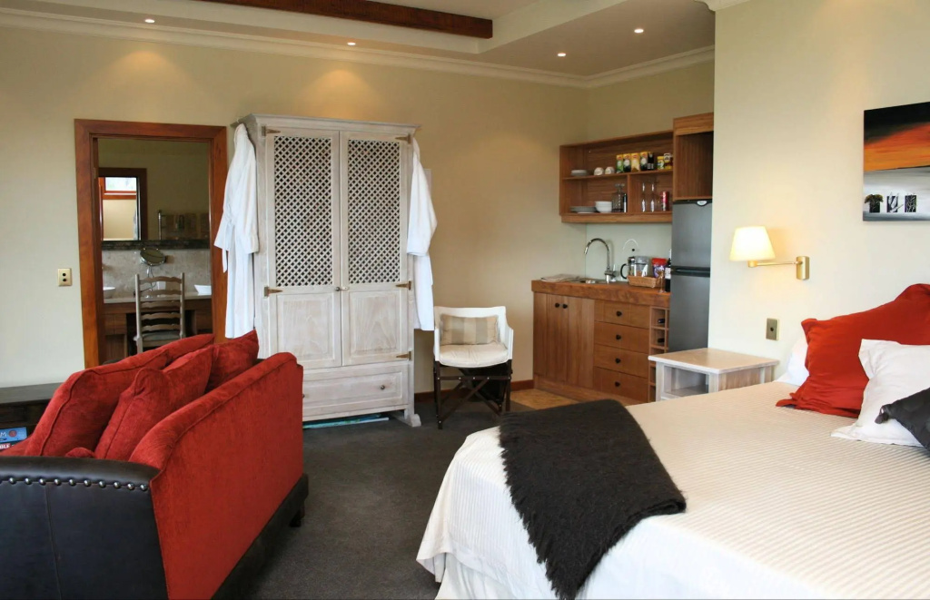 Acacia Bays Tauhara Sunrise Lodge