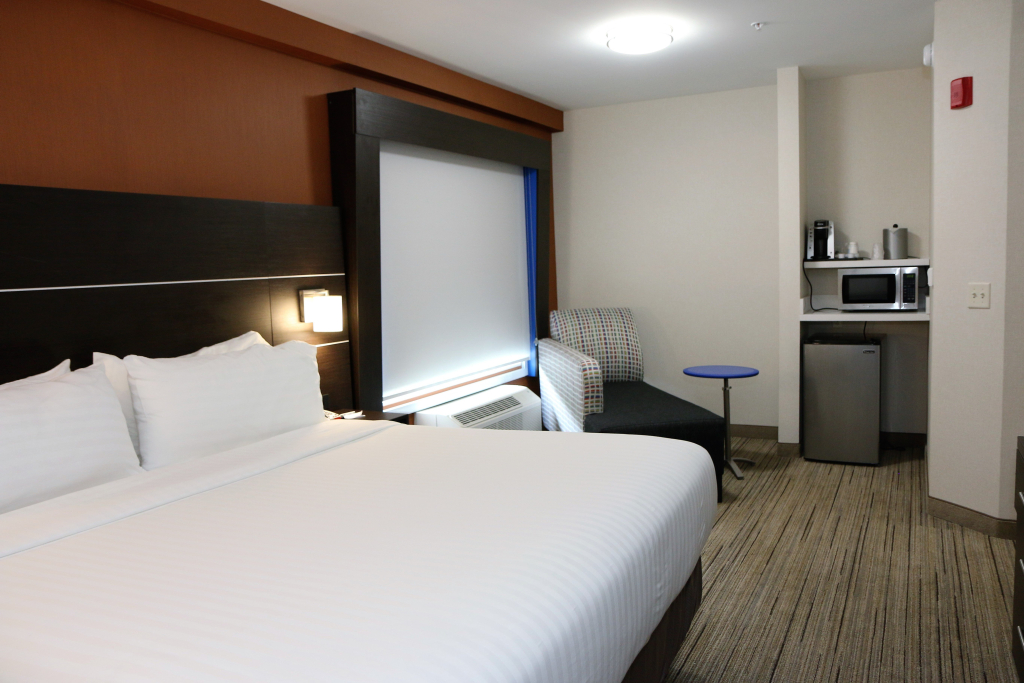 Holiday Inn Express & Suites Alabaster by IHG