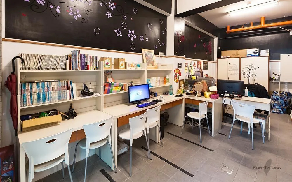 18 Private Hall