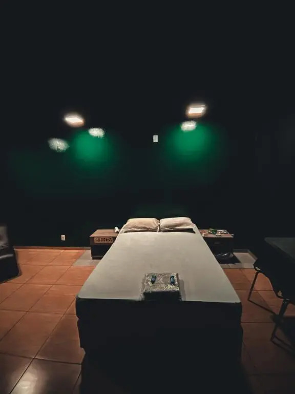 Light Motel